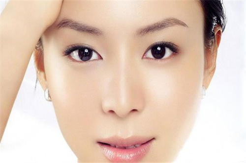 眉头有皱纹怎么办 四招教你除去眉头皱纹